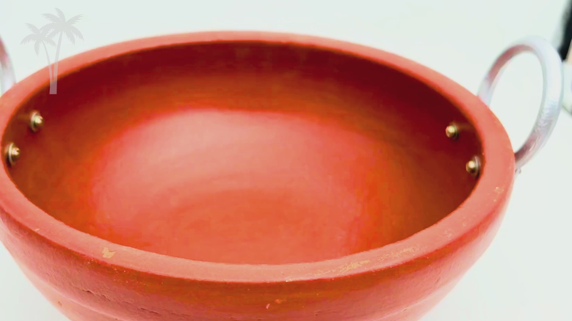 Load video: Clay Kadai with Aluminium Handle | Brown | Terracotta Kadai for Curries